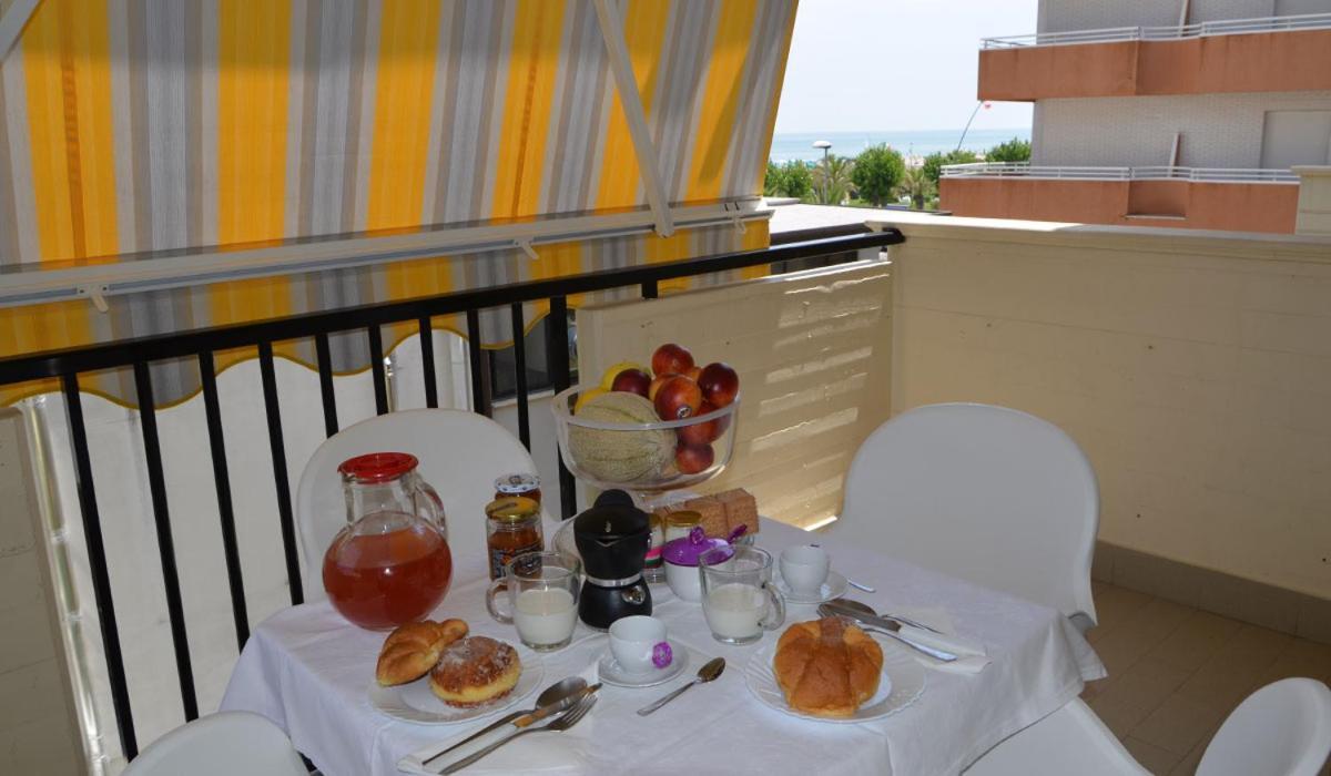 Residence Riviera Alba Adriatica Bagian luar foto