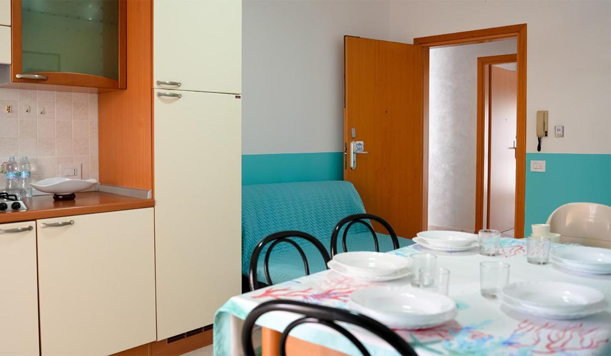 Residence Riviera Alba Adriatica Bagian luar foto