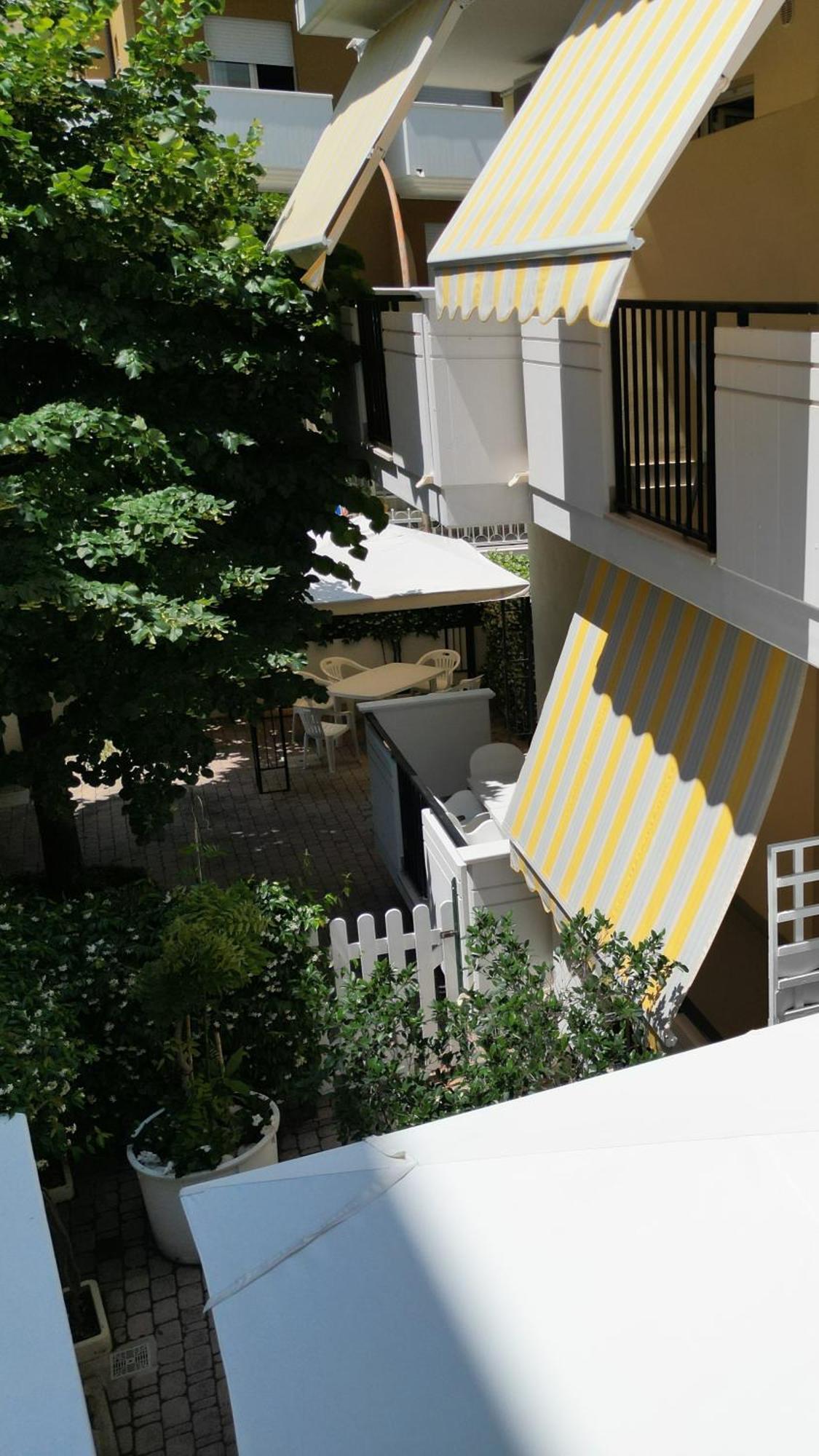 Residence Riviera Alba Adriatica Bagian luar foto
