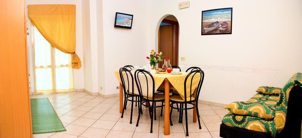 Residence Riviera Alba Adriatica Bagian luar foto