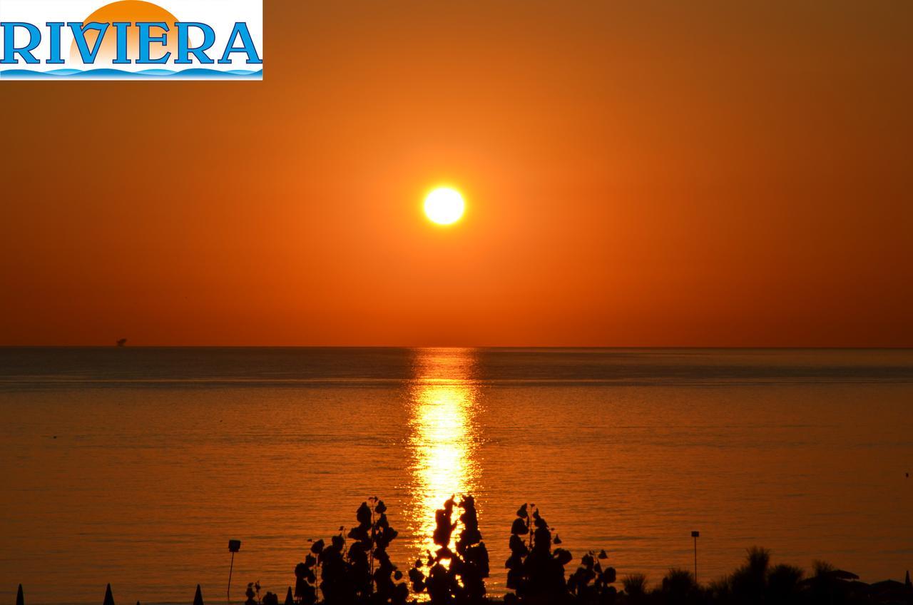 Residence Riviera Alba Adriatica Bagian luar foto